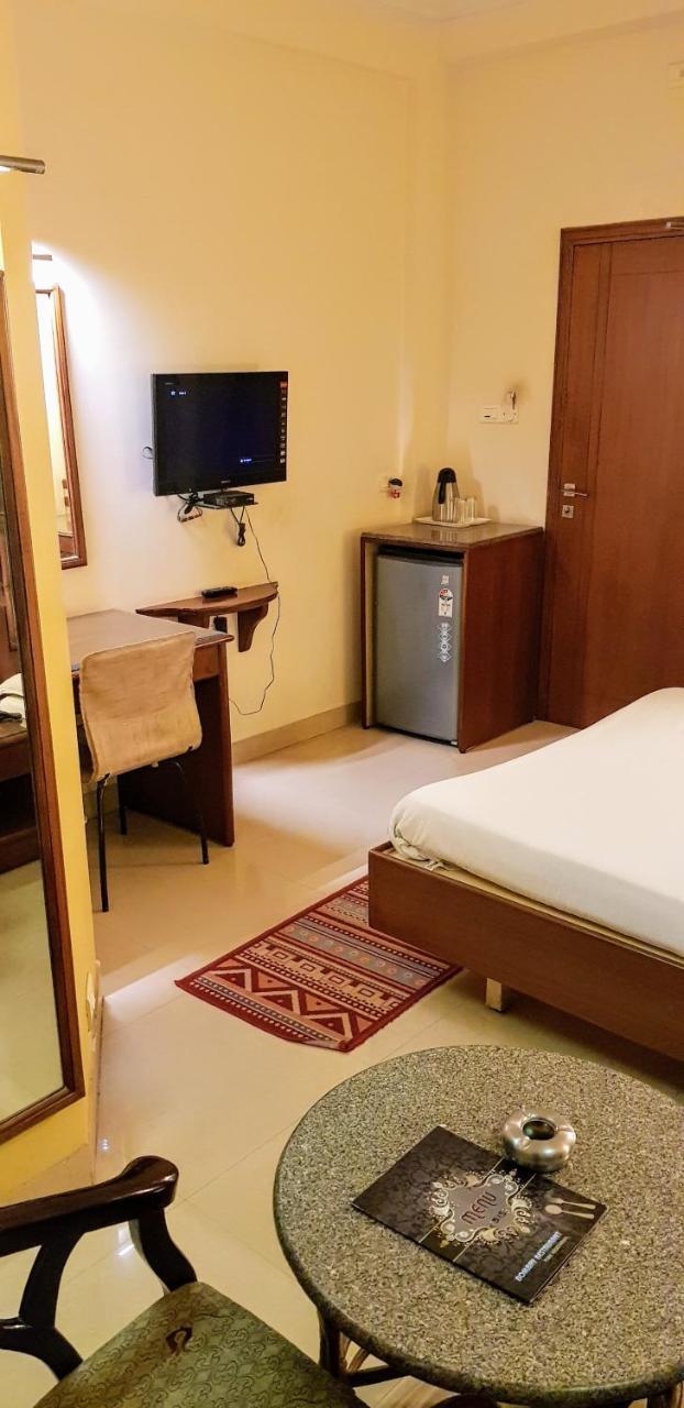 Hotel Bombay Inn Cuttack Zewnętrze zdjęcie